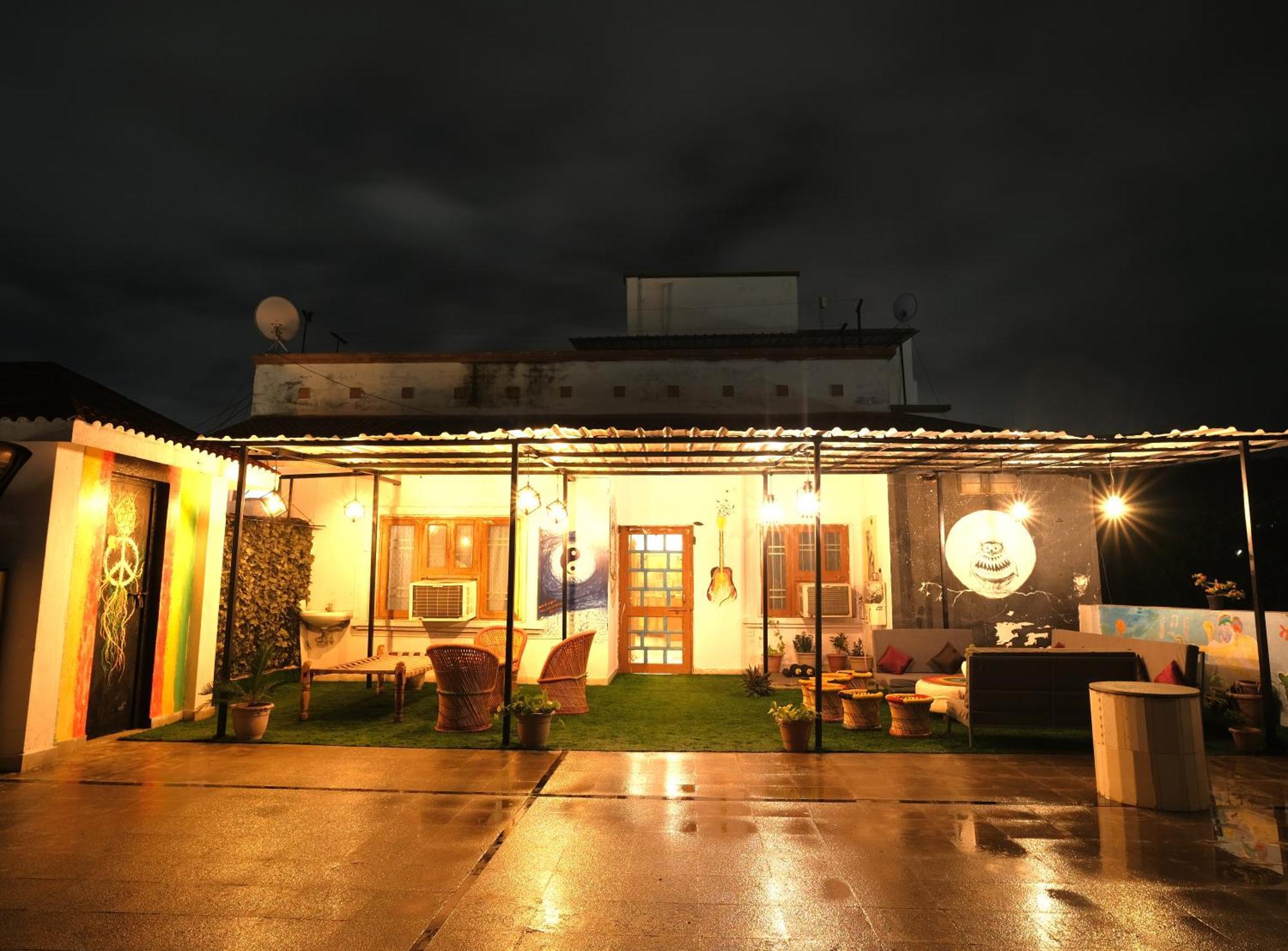 Nomadic Hostel Udaipur Exterior foto